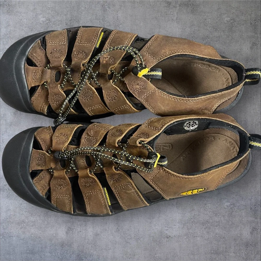 KEEN Newport Closed Toe Bison Brown Leather Sandals Shoes  Mens 12 Waterproof